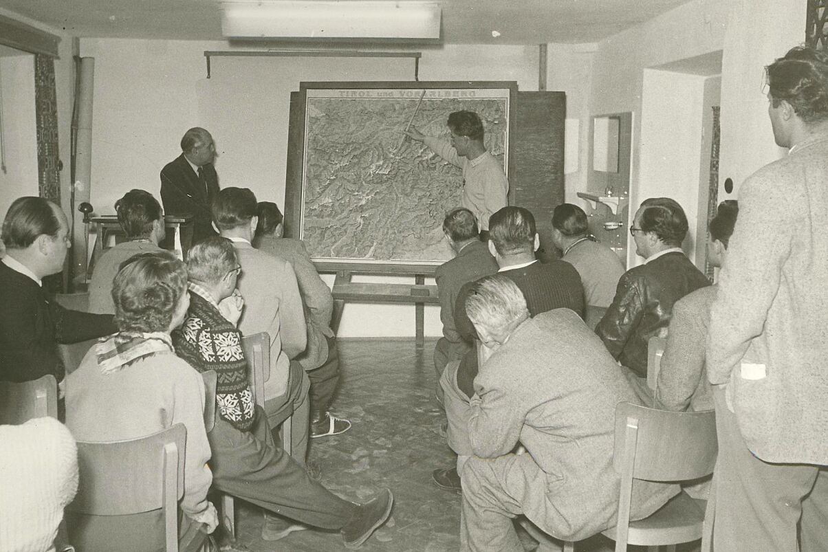 Wissenschaftliche Konferenz in den 1950er-Jahren