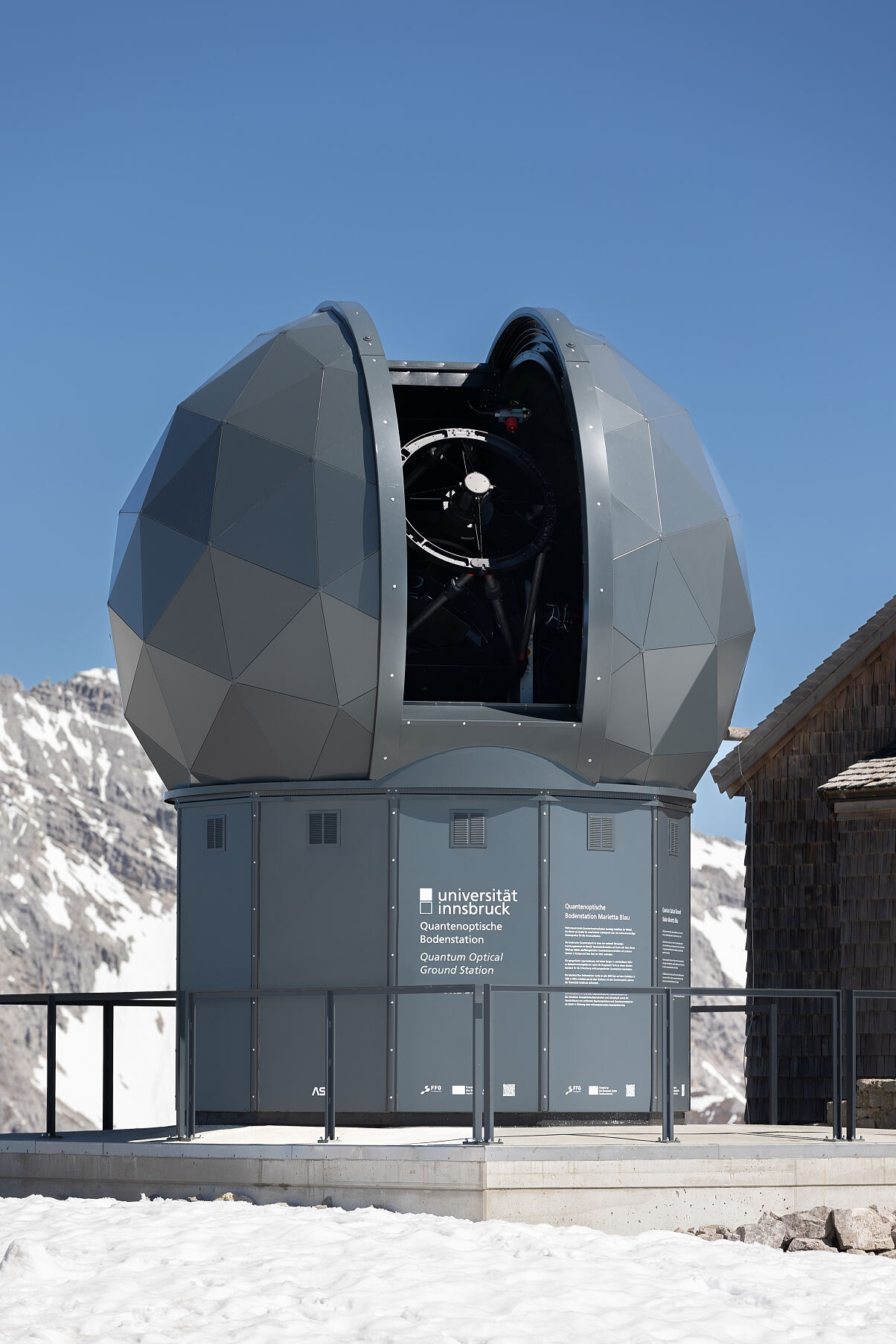 Quantenoptische Bodenstation Marietta Blau